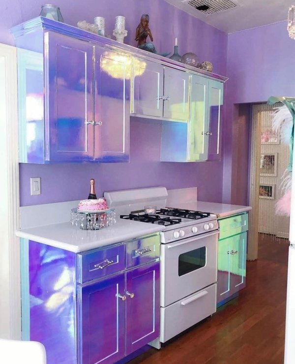 iridescent kitchen - ar