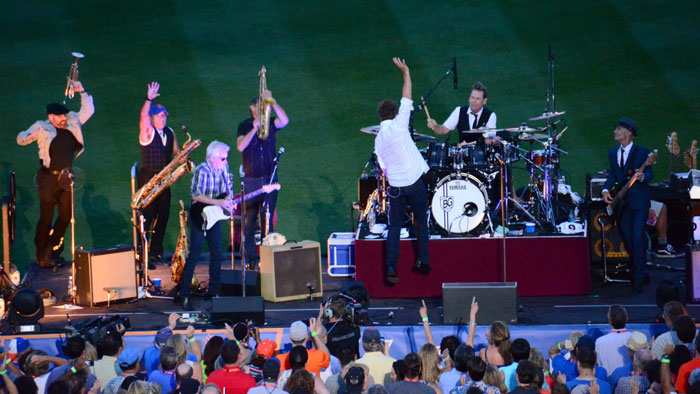 Huey Lewis and the News. Their early work was a little too new wave for my taste. But when Sports came out in '83, I think they really came into their own, commercially and artistically. The whole album has a clear, crisp sound, and a new sheen of consummate professionalism that really gives the songs a big boost. He's been compared to Elvis Costello, but I think Huey has a far more bitter, cynical sense of humor.

In '87, Huey released this; Fore!, their most accomplished album. I think their undisputed masterpiece is "Hip To Be Square". A song so catchy, most people probably don't listen to the lyrics. But they should, because it's not just about the pleasures of conformity and the importance of trends. It's also a personal statement about the band itself.