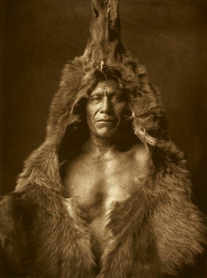 Arikara Warrior 'Bear’s Belly' - North Dakota, USA - Photo By Edward Curtis 1909