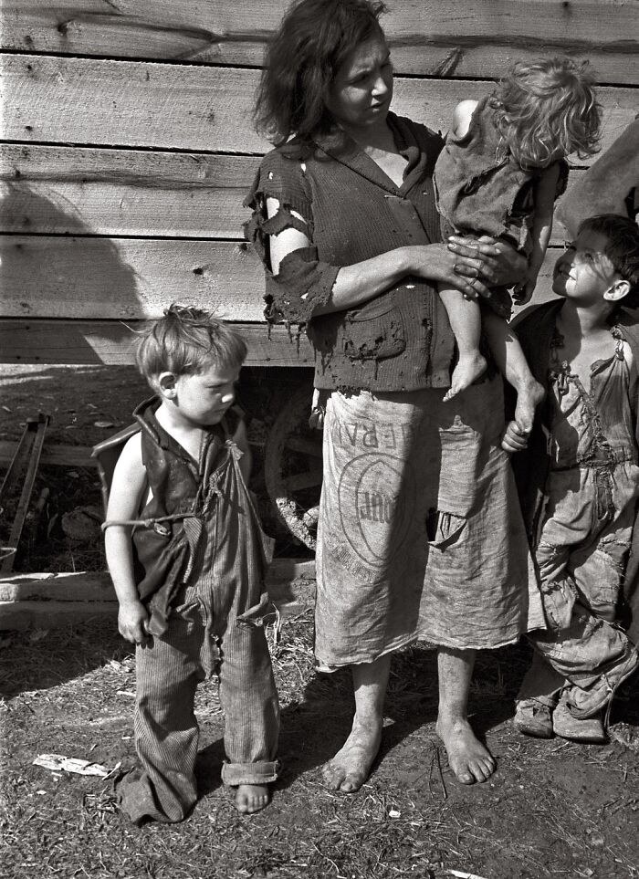 Mother And Baby Of Family Of Nine Living In Field On U.S. Route 70 Near The Tennessee River, March 1936