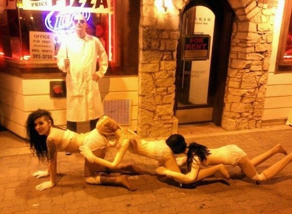 human centipede costume - Price Office For Rent ra For Rent Swete 3923750