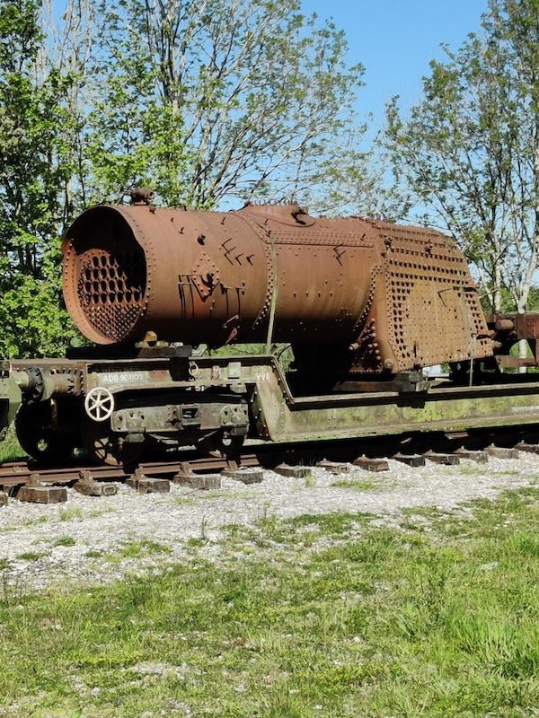 Found abandoned on a railway line in the UKA: It is a boiler. Could be from a train, or a factory. Most likely train, tho.