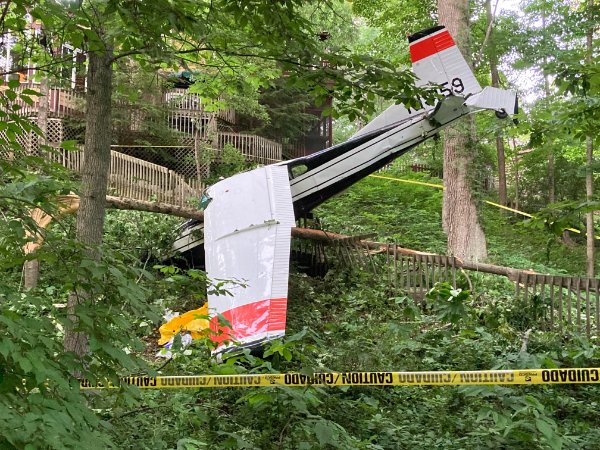 “A plane crashed into my friend backyard (no injuries!)”