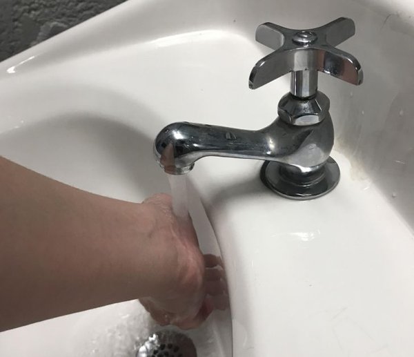 Don’t you hate it when sinks are made like this?