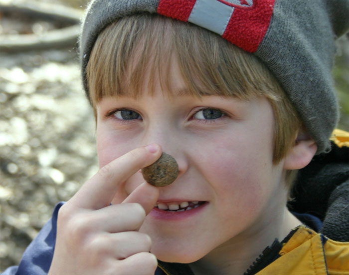 The space between your nostrils is called columella nasi.