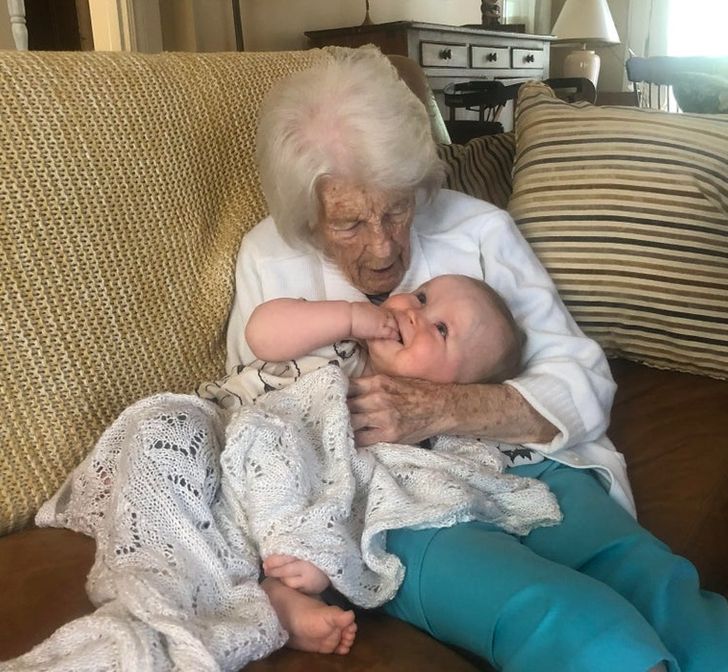 “Born 102 years apart on the same day. My son gets to meet his great-grandma for the first time.”