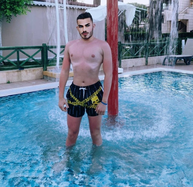 21 People Who Failed At Photoshop.