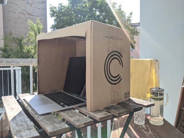 Always tried to find a way how to use my laptop in the sun without it melting away (my matte black ThinkPad is the worse). Best: can be rebuilt quickly, eg at the beach, just get a cardboard from a shop