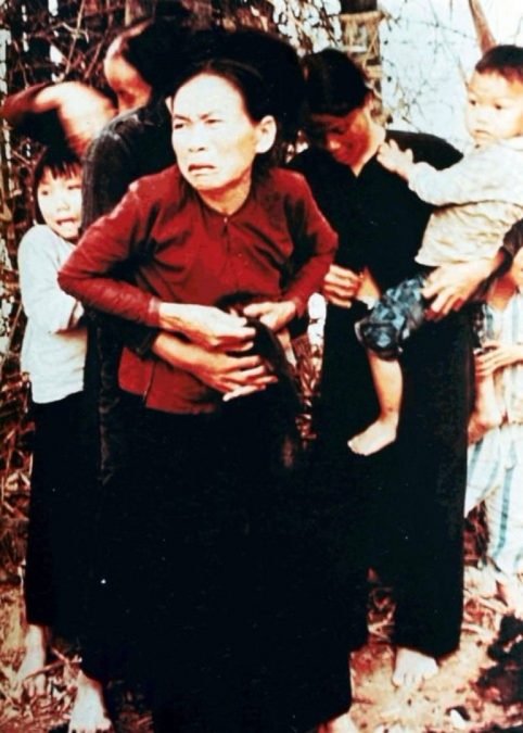 Minutes after this photo was taken, this Vietnamese woman and her children were killed by US soldiers in the My Lai Massacre.
Between 347 and 504 unarmed Vietnamese civilians were killed by US soldiers in South Vietnam on March 16, 1968 in the My Lai Massacre during the Vietnam War. The soldiers shot women, children, pets, and livestock during the massacre. Only one soldier was ever convicted for the horrific war crime.