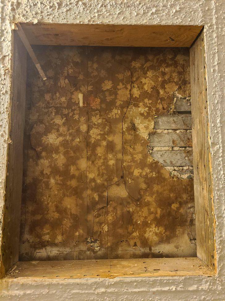 “I removed the bathroom medicine cabinet and found this old wallpaper. My house is from 1812.”