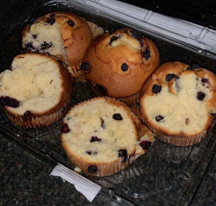 “How my family eats muffins”
