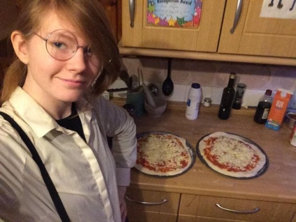I made pizza for the first time on my own today! It may not seem like much but I couldn’t even eat or have the energy to make anything, and look at me now!! Making pizza! I’m very happy with myself.
