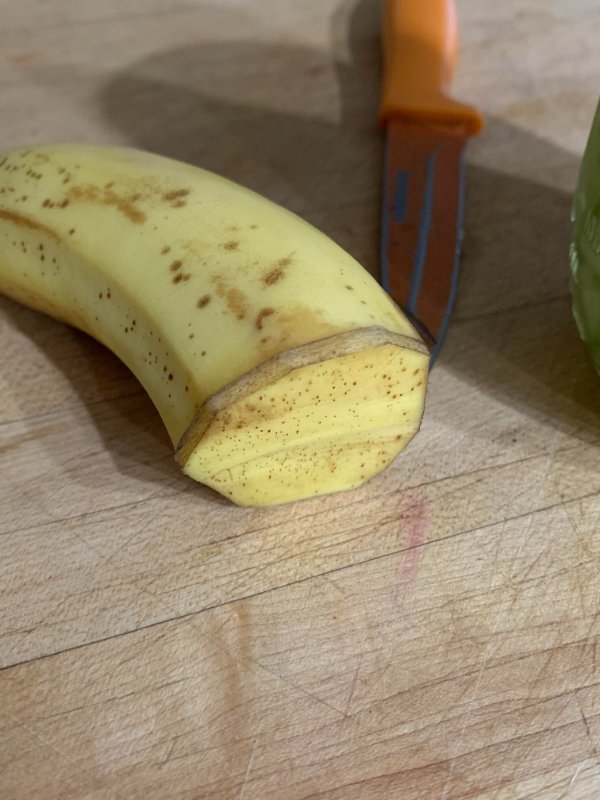 “My fiancé capped the end of a cut banana with banana skin.”