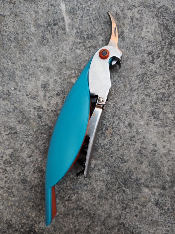 This parrot-shaped bottle opener