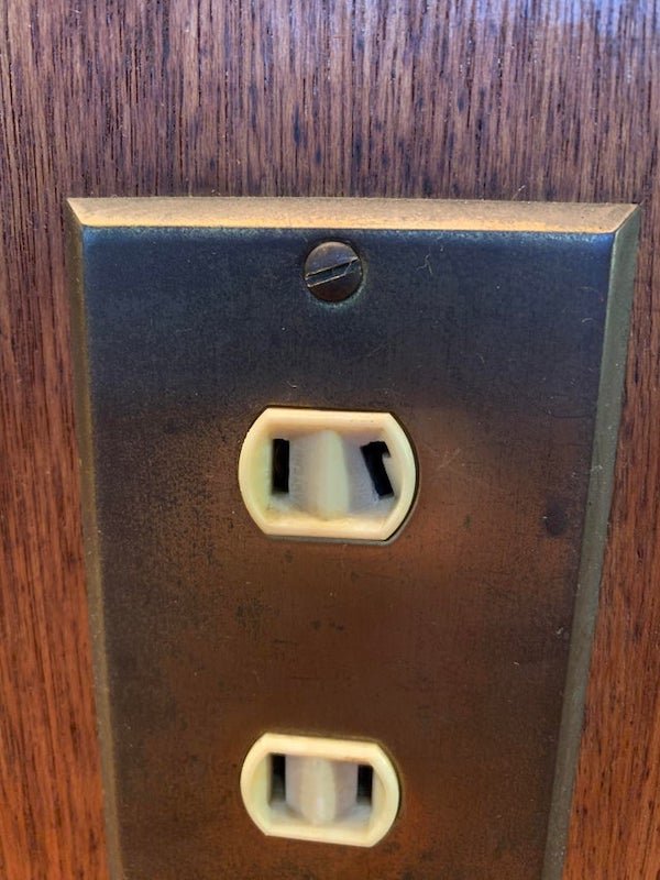 Plug at Frank Lloyd Wright house

A: It’s for hooking up a radio antenna.