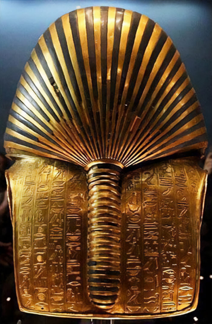 back of tutankhamun mask