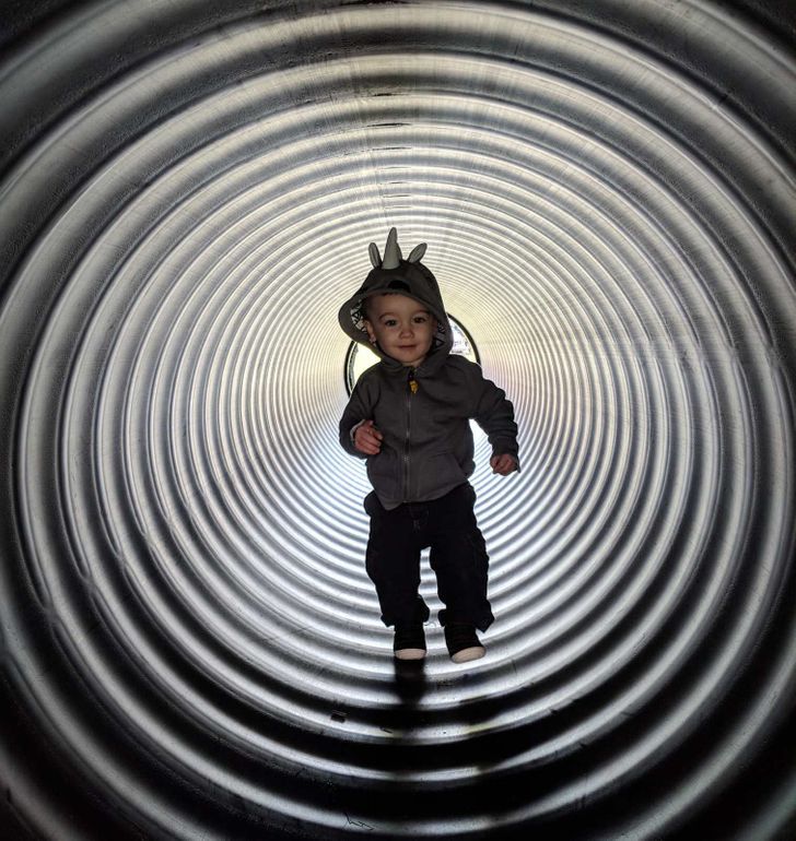 “Unexpectedly awesome picture of my son. Looked like the James Bond opening credits.”
