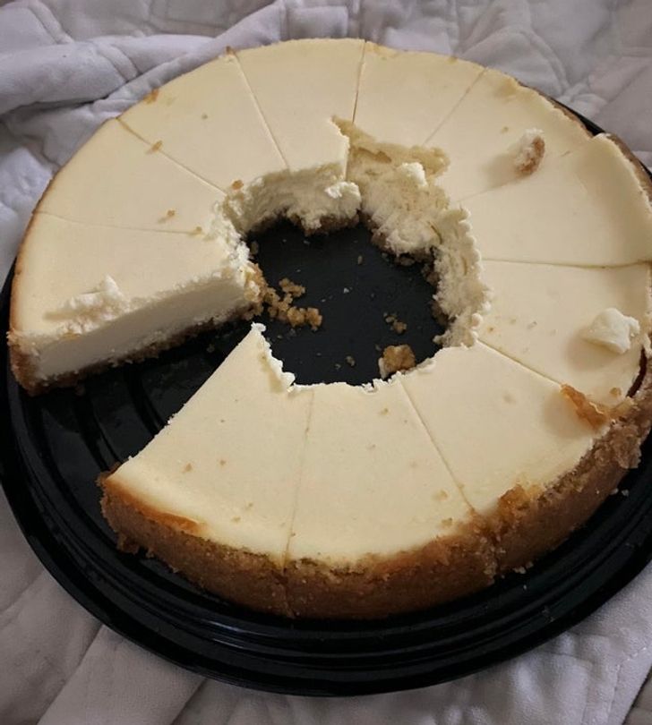 “This is how my girlfriend eats cheesecake.”