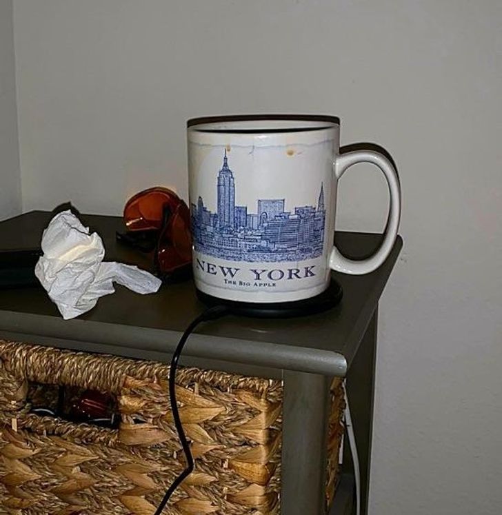 terrible house guests - coffee cup - New York Two Applh