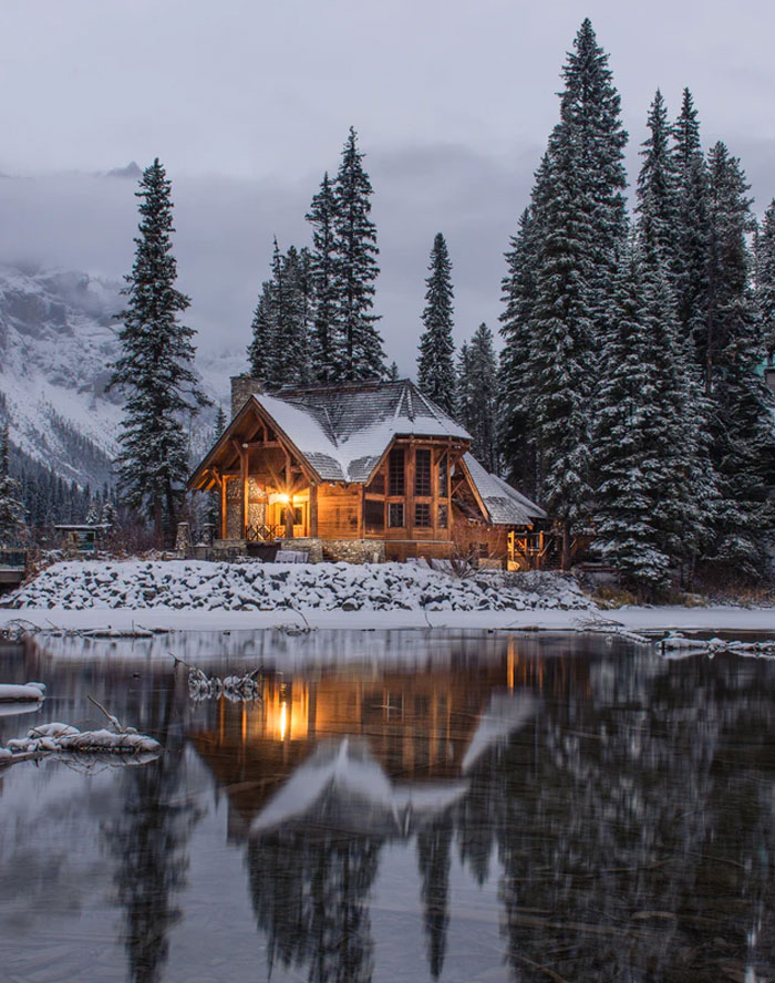 A couple years ago my father's immediate family had a reunion in Minnesota. We stayed at a little cabin on a lake. Of course, sitting around the campfire my uncle was teling us all of his ghost stories which put me just a bit on edge. Later when I went back to my room to go to sleep, I flipped off the light switch, and immediately both closet doors popped fully open