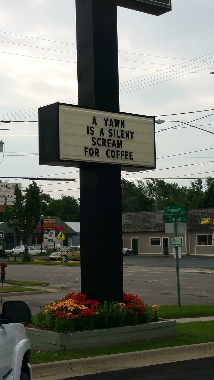 30 Funny Signs Spotted In The Wild.