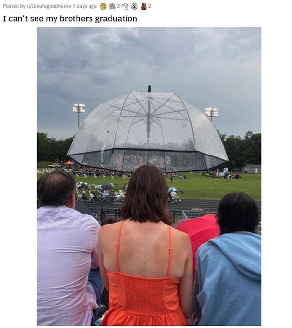 aggravating posts - umbrella - Posted by uidkotagoodname 4 days ago @ I can't see my brothers graduation
