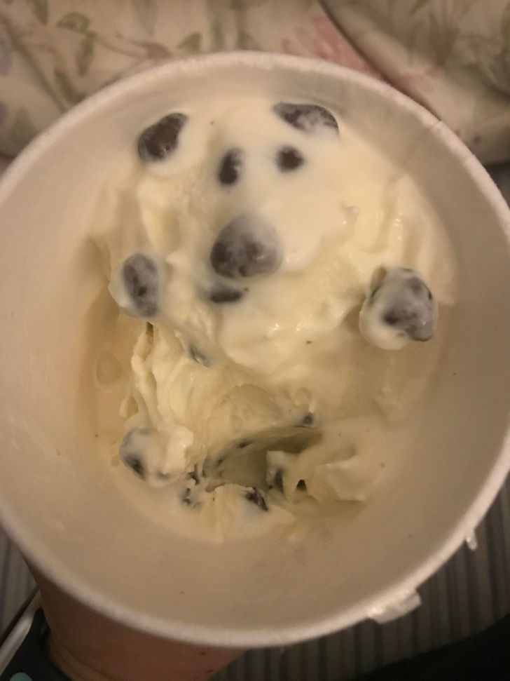 ’’It looks like there’s a polar bear melting in my ice cream.’’