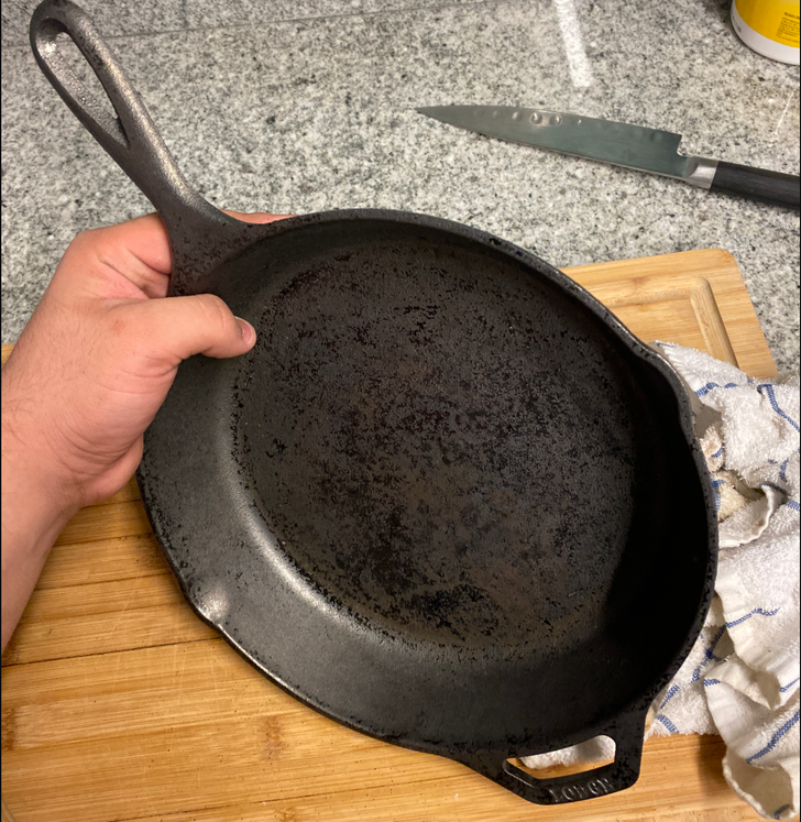 ’’You can’t tell if it’s the bottom or top of my pan that I’m holding.’’