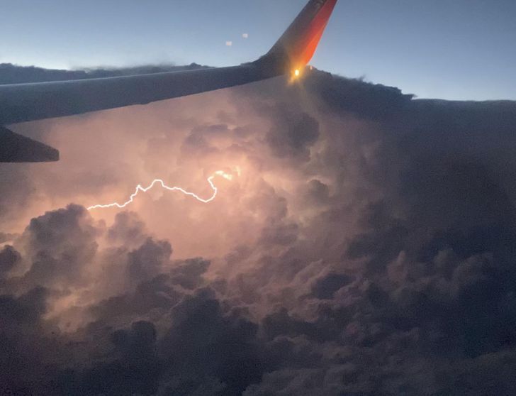 “I got this picture while flying through Louisiana yesterday.”