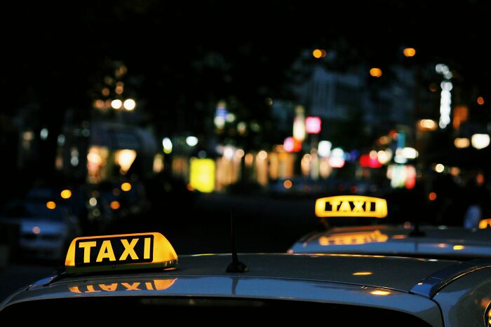 uber taxi stories - night time taxi - Taxi Ilux