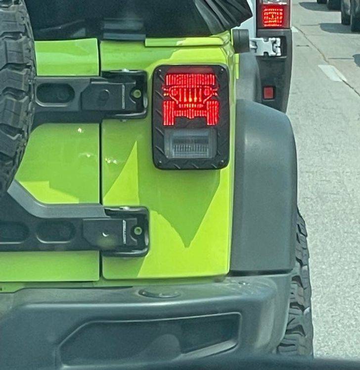 “This Jeep’s break lights are Jeeps.”