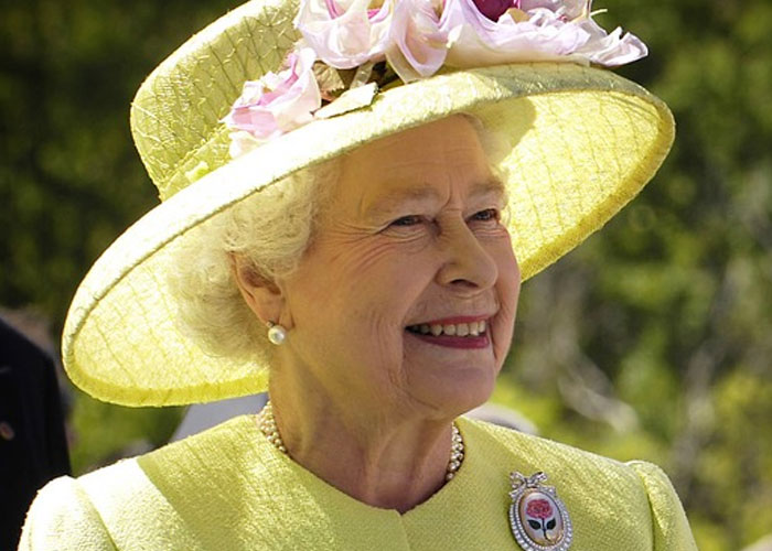 Queen Elizabeth will probably live up to 120 years and longer. She is one of the best fed and most cared person on Earth.

If we invented something for immortality, she likely took it already.