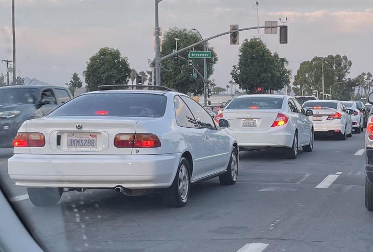 “I saw 4 generations of Honda Civics, in order of age, all in white.”