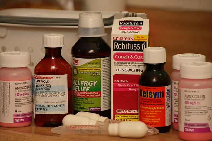 child not taking medicine - Ce Robitussin Cough & Cold LongActing Beer Children's Robitussin Cough & Cold Cvs Olomone Maluarea Do Tromethorpan Caugh LongActing Indoor & Outdoor Allergies Adren's Noc 009343 Amoxicille for Oslo 400 mg 5ml S pharmacy 12 An W