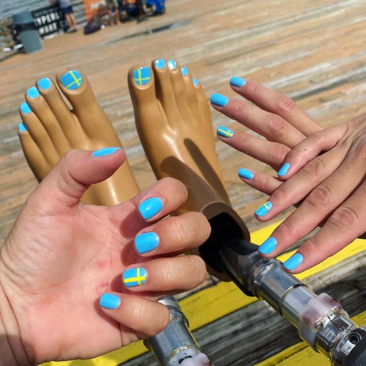 “The girls on the team wanted to get their nails ready for the wakeboarding world championships, so I asked them to bring my feet along to the salon.”