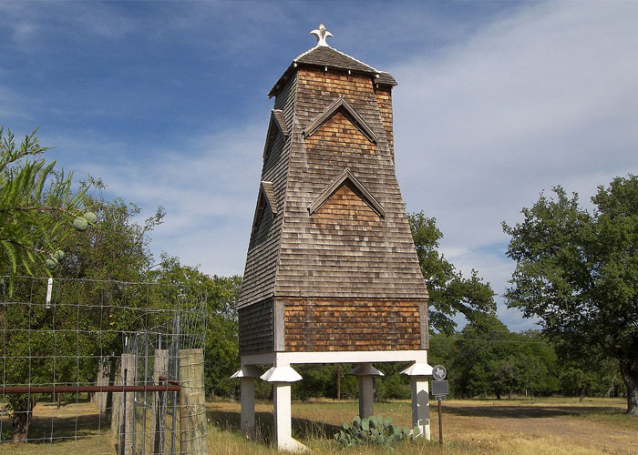 interesting facts - bat roost texas