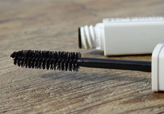 Clean mascara wands are used in animal shelters to soothe the animals by brushing, and to remove fly eggs and larva from fur.