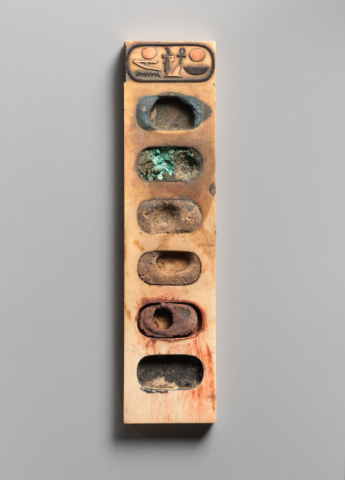 painter's palette from ancient egypt - Na