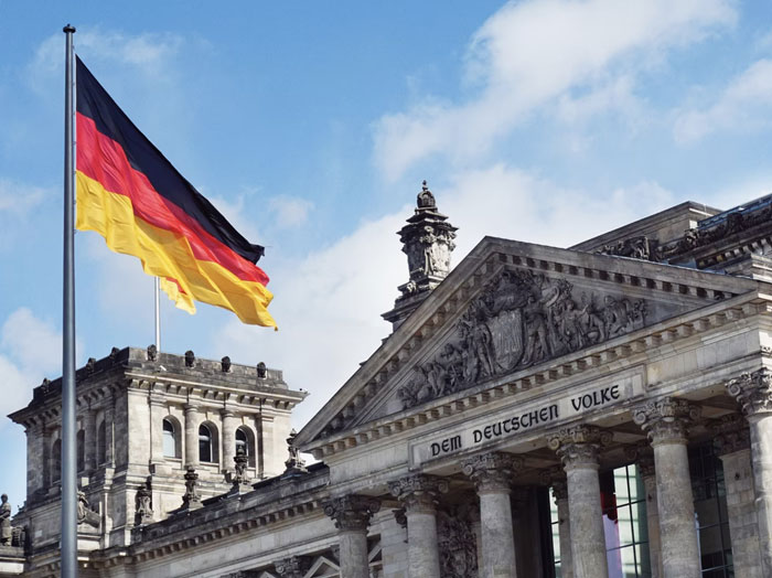 history - myths - misconceptions - facts - reichstag building