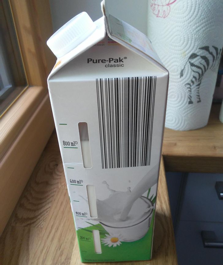 This milk box shows you how much milk is still inside.