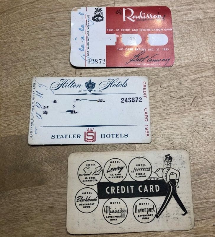 cool and fascinating things - label - the Radisson 1954 55 Credit And Identification Card D Anot Valid Withou. Vrenature la This Caro Expires Dec. 31, 1955 Resta 12872 Hilton Hotels Ole Credit in Jr. 245872 Not Valid Without Signature B1 Card 1955 Ww Stat
