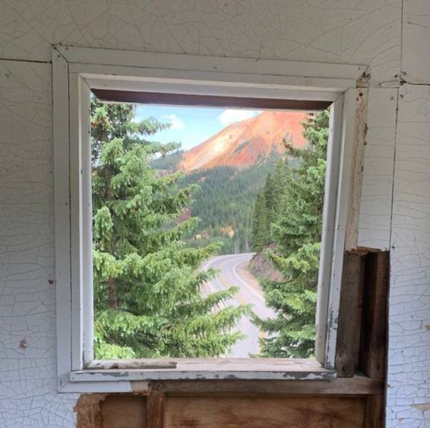 “This window that looks like a painting”