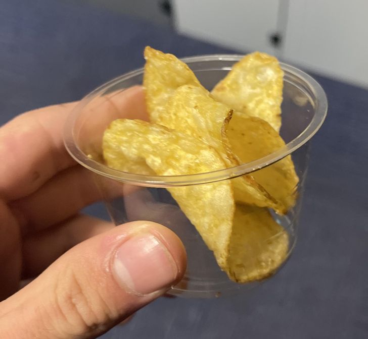 “Genuinely how my school packages their chips — they just gave me 4.”
