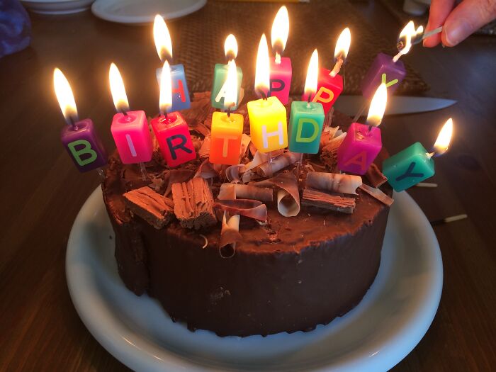 People who slam their friend's faces into birthday cakes. Just stop.