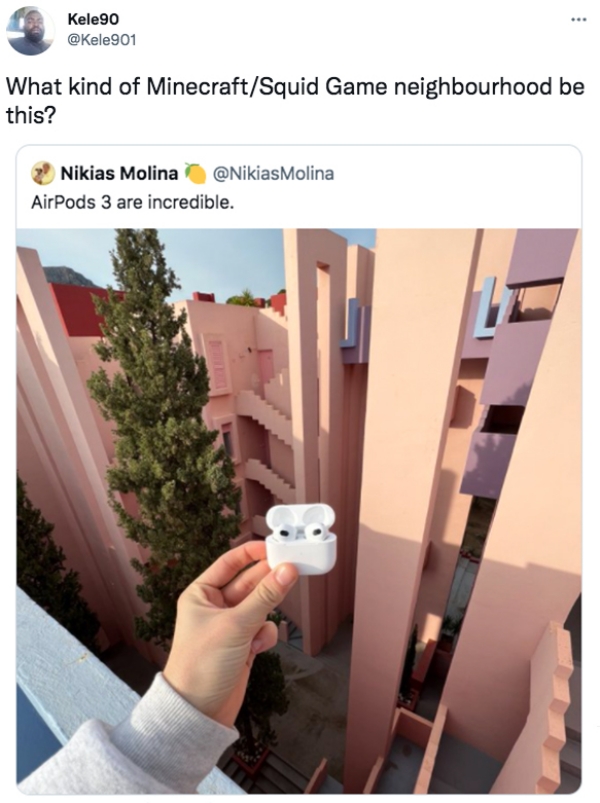 Funny Tweets  - Minecraft - Kele90 What kind of MinecraftSquid Game neighbourhood be this? Nikias Molina Molina AirPods 3 are incredible.