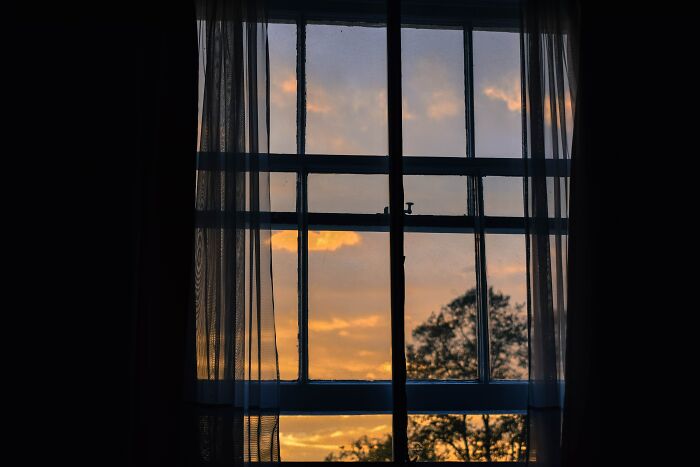 burglar tips - golden hour window