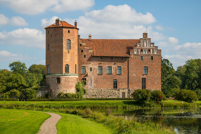 Living in a castle. It was cold, damp, full of rats and other pests. No indoor plumbing, people were filthy. I could go on.