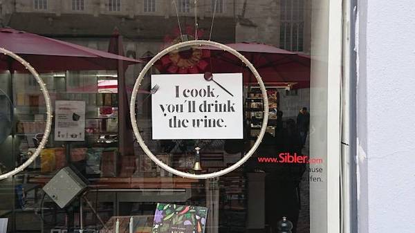 38 WTF Signs From Around the World