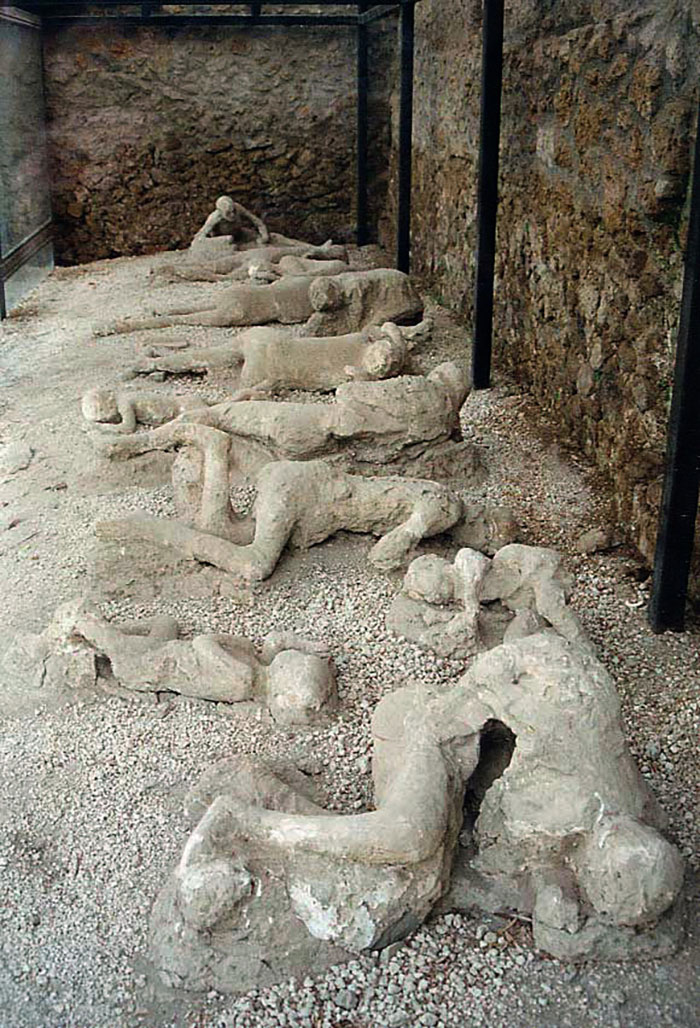 That the victims of Pompeii had near-perfect dental health due to a low-sugar diet and a local water source rich in fluorine.