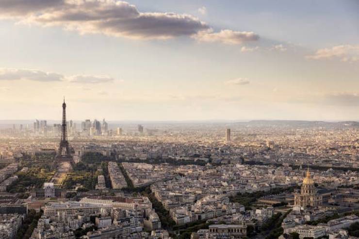 "In Paris, don't pay to go to the top of the Eiffel Tower. You'll be shelling out 25€ and waiting when you can get the same view for free from the roof of Printemps Haussmann department store."